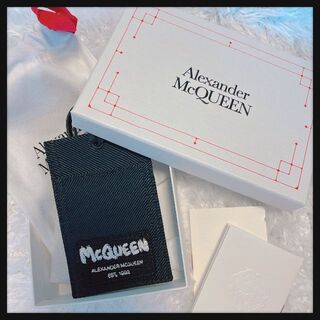 アレキサンダーマックイーン(Alexander McQueen)のALEXANDER MCQUEEN カードホルダー　ショルダーストラップ(名刺入れ/定期入れ)