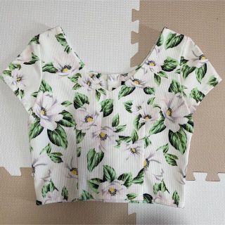 エモダ(EMODA)のEMODA 花柄トップス M(カットソー(半袖/袖なし))