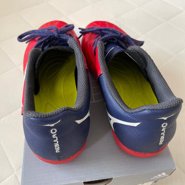 MIZUNO(ミズノ)のミズノ サッカー トレーニングシューズ 22.5㎝ キッズ/ベビー/マタニティのキッズ靴/シューズ(15cm~)(スニーカー)の商品写真