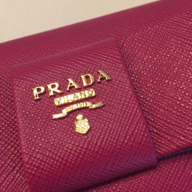 PRADA(プラダ)のクリスマスセール❤️プラダ新品❤️イビスコ色サファイアノ長財布 レディースのファッション小物(財布)の商品写真