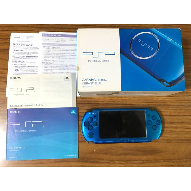 PlayStation Portable(プレイステーションポータブル)のPSP-3000 VIBRANT BLUE エンタメ/ホビーのゲームソフト/ゲーム機本体(携帯用ゲーム機本体)の商品写真