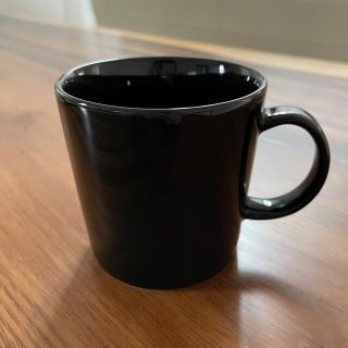 イッタラ(iittala)のイッタラ　ティーマ　ブラック　マグ(食器)