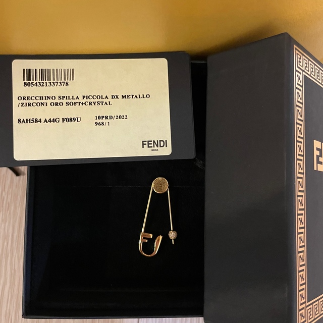 即納】 FENDI ピアス フェンダーチェ fendace - ピアス
