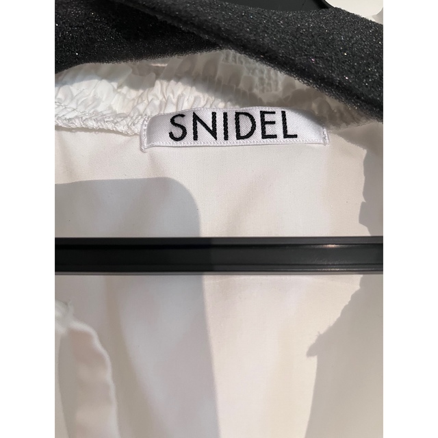 SNIDEL(スナイデル)の2WAYバルーンショートスリーブブラウス　スナイデル　snidel レディースのトップス(シャツ/ブラウス(半袖/袖なし))の商品写真