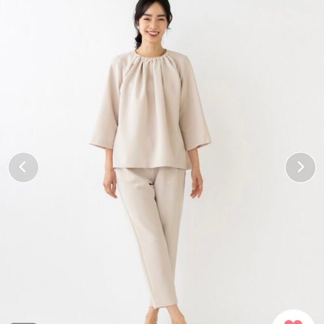 SS sono ベージュ セットアップ パール タックフレアブラウス パンツ