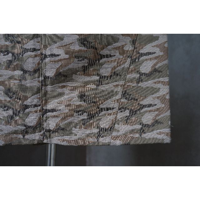 Doux archives(ドゥアルシーヴ)の日本製 Doux Archives ゴブラン織 迷彩 カモ タイトスカート 38 レディースのスカート(ひざ丈スカート)の商品写真
