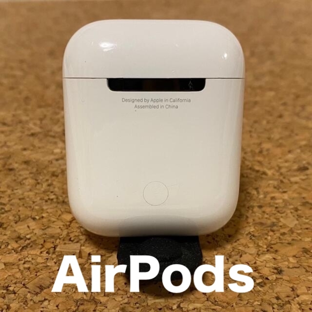 Apple(アップル)のAirPods エアポッズ　エアーポッツ　充電器　本体　充電ケース　A1602 スマホ/家電/カメラのオーディオ機器(ヘッドフォン/イヤフォン)の商品写真