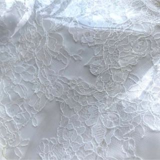 Vera Wang - 【ティアラ、イヤリング等の小物もお付けします】Vera