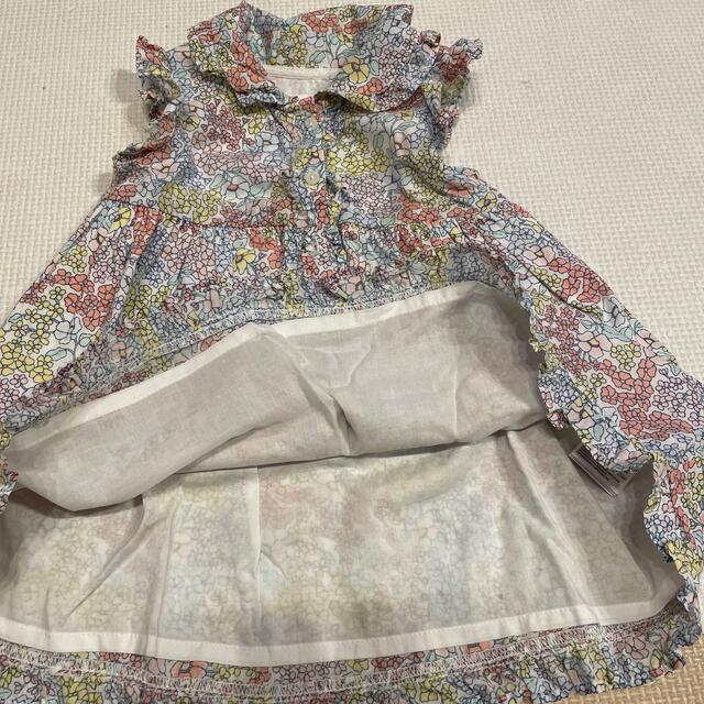 babyGAP(ベビーギャップ)の花柄ワンピース キッズ/ベビー/マタニティのベビー服(~85cm)(ワンピース)の商品写真