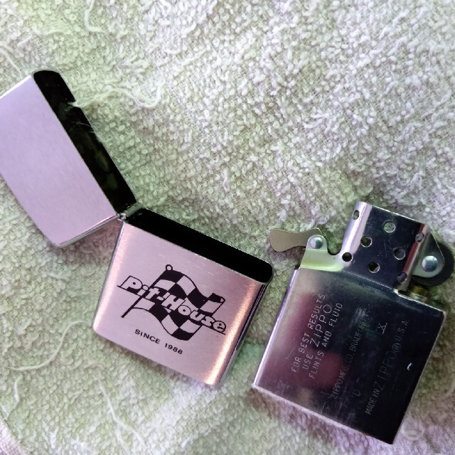 ZIPPO(ジッポー)のジッポ ピットハウス 1994年 未使用 ZIPPO メンズのファッション小物(タバコグッズ)の商品写真