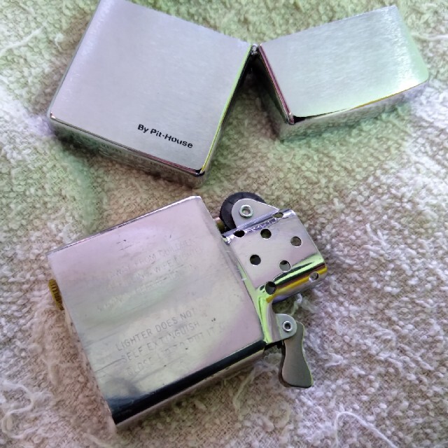 ZIPPO(ジッポー)のジッポ ピットハウス 1994年 未使用 ZIPPO メンズのファッション小物(タバコグッズ)の商品写真