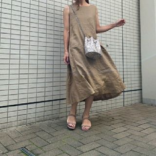 ムジルシリョウヒン(MUJI (無印良品))の無印良品フレンチリネン洗いざらしスリーブレスワンピース／グレイッシュブラウン(ひざ丈ワンピース)