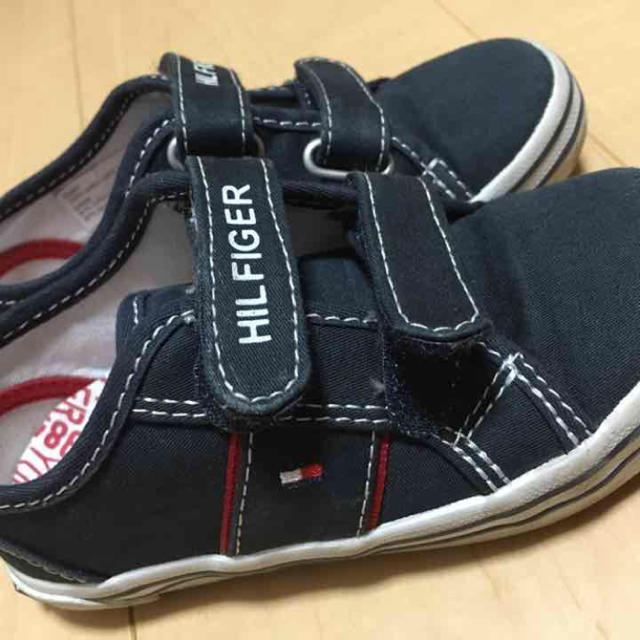 TOMMY HILFIGER(トミーヒルフィガー)のmeyさん専用*° キッズ/ベビー/マタニティのキッズ靴/シューズ(15cm~)(スニーカー)の商品写真