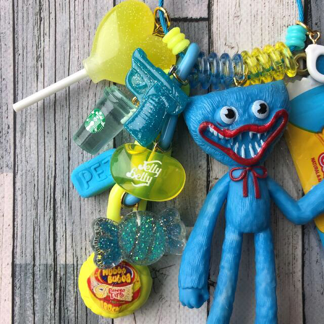 怖かわブルー????ハンドメイド キーホルダー 1