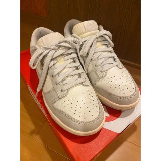 ナイキ(NIKE)のNIKE WMNS DUNK LOW LIGHT BONE(スニーカー)