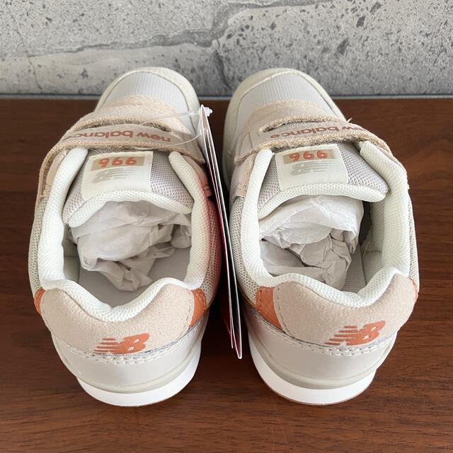 New Balance - 【新品】15センチ ベージュ×オレンジ New Balance - 【新品】15センチ ベージュ×オレンジ