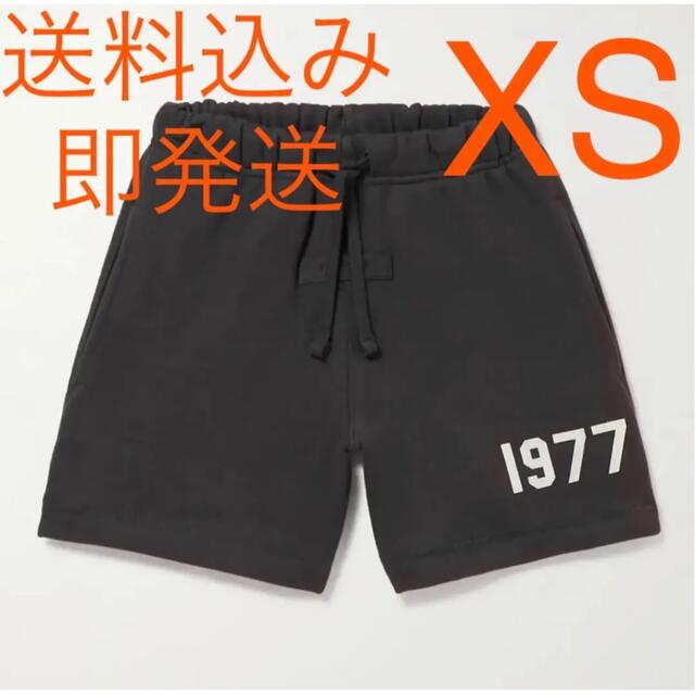 FEAR OF GOD(フィアオブゴッド)のFOG ESSENTIALS ハーフパンツ 1977 XS メンズのパンツ(ショートパンツ)の商品写真