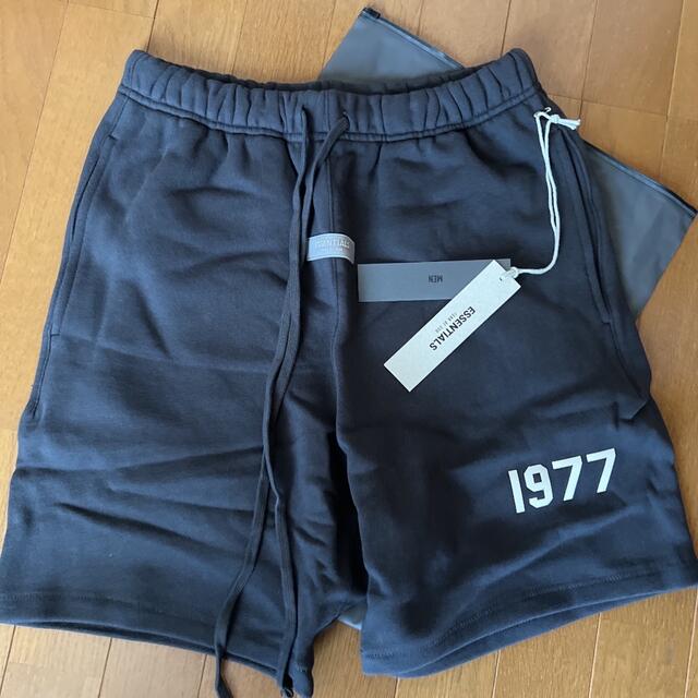 FEAR OF GOD - FOG ESSENTIALS ハーフパンツ 1977 XSの通販 by hs shop