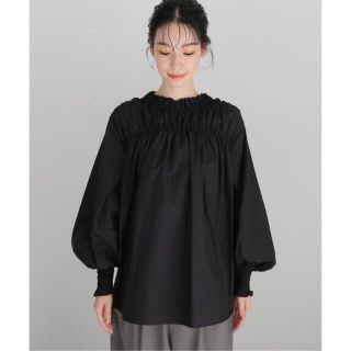 ユナイテッドアローズ(UNITED ARROWS)のMARILYN MOON シャーリングブラウス　ベージュ⭐️(シャツ/ブラウス(長袖/七分))