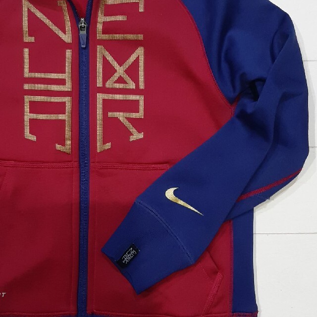 NIKE(ナイキ)のNIKEパーカー キッズ/ベビー/マタニティのキッズ服男の子用(90cm~)(ジャケット/上着)の商品写真