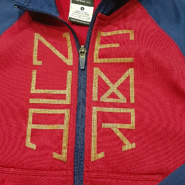 NIKE(ナイキ)のNIKEパーカー キッズ/ベビー/マタニティのキッズ服男の子用(90cm~)(ジャケット/上着)の商品写真