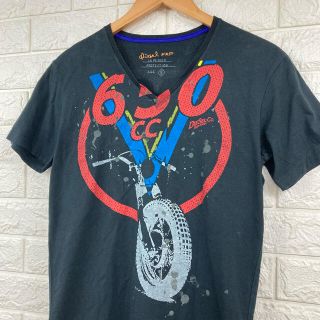 ディーゼル(DIESEL)の美品 DIESEL ディーゼル　バイクデザイン　Vネック　Tシャツ　S(Tシャツ/カットソー(半袖/袖なし))