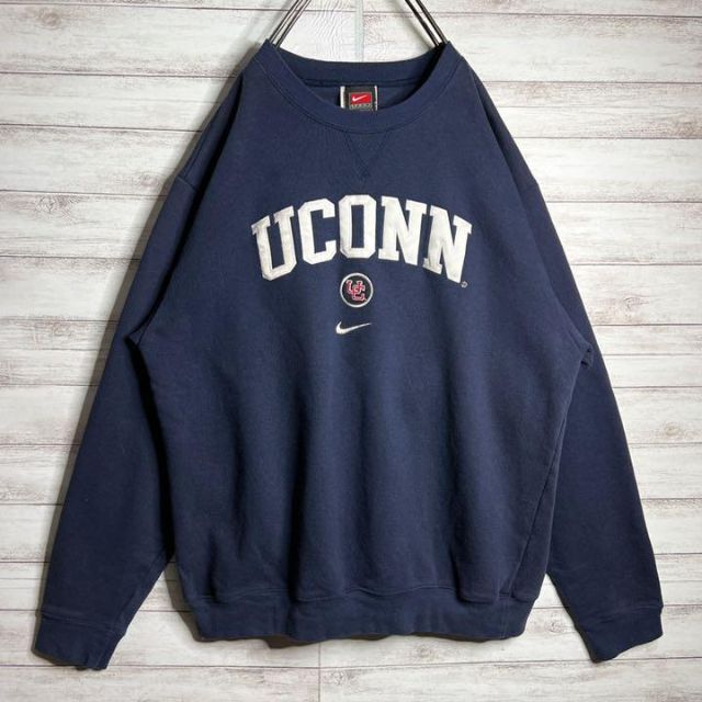 【入手困難!!】ナイキ ✈︎刺繍ロゴ 裏起毛 UCONN ゆるだぼ トレーナー