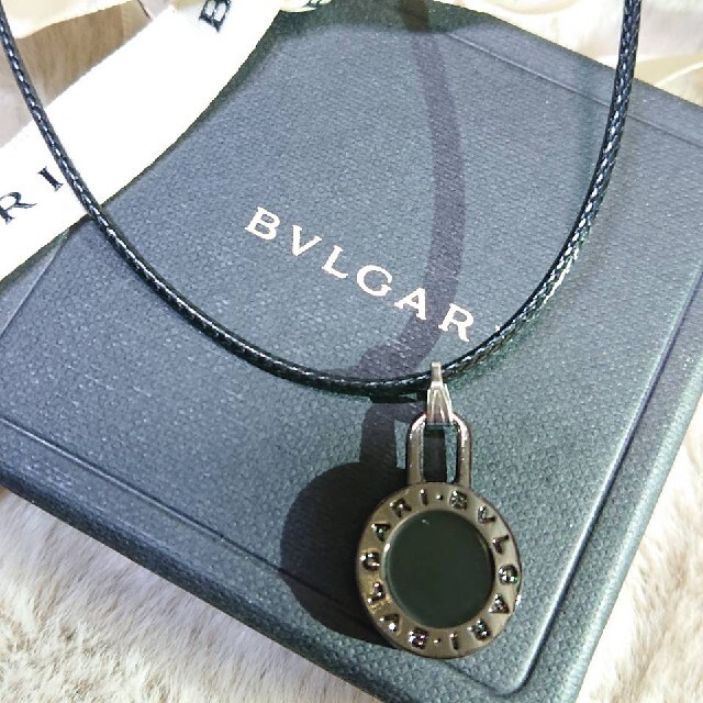 【正規 未使用】BVLGARI ロゴ刻印パドロックチャーム ネックレス ペンダン