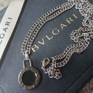 BVLGARI - 【正規 未使用】BVLGARI ロゴ刻印パドロックチャーム