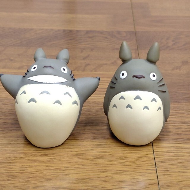 トトロ＋ネコバス置物（6体） エンタメ/ホビーのおもちゃ/ぬいぐるみ(キャラクターグッズ)の商品写真