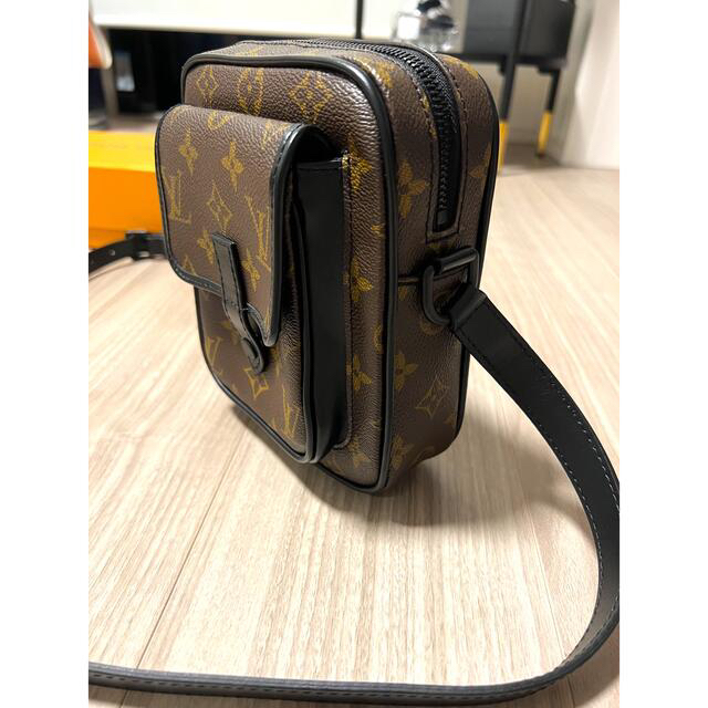 LOUIS VUITTON(ルイヴィトン)のLOUIS VUITTON クリストファー　ウエアラブル ウォレット メンズのバッグ(ショルダーバッグ)の商品写真