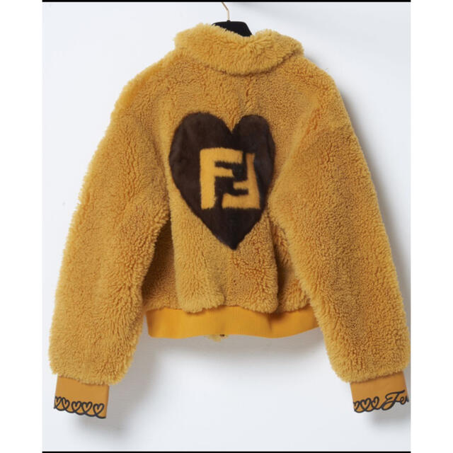 FENDI(フェンディ)の120万 新品未使用 FENDI shearling jacket FF柄  レディースのジャケット/アウター(毛皮/ファーコート)の商品写真