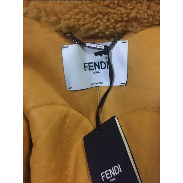 FENDI(フェンディ)の120万 新品未使用 FENDI shearling jacket FF柄  レディースのジャケット/アウター(毛皮/ファーコート)の商品写真