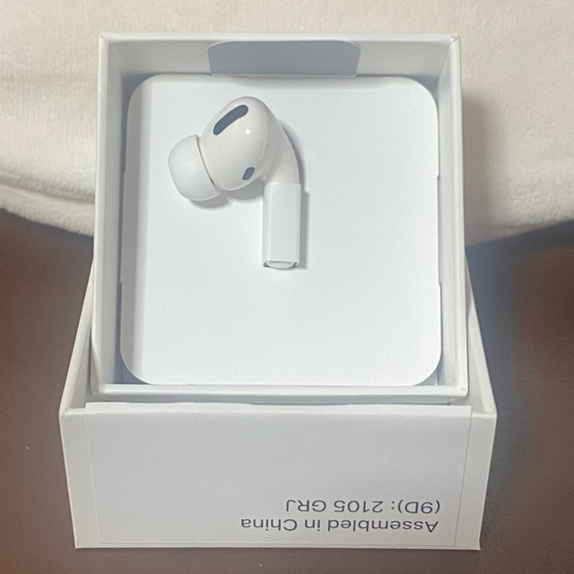 AirPods pro 新品 右耳 エアーポッズ 純正 Apple - ヘッドフォン ...