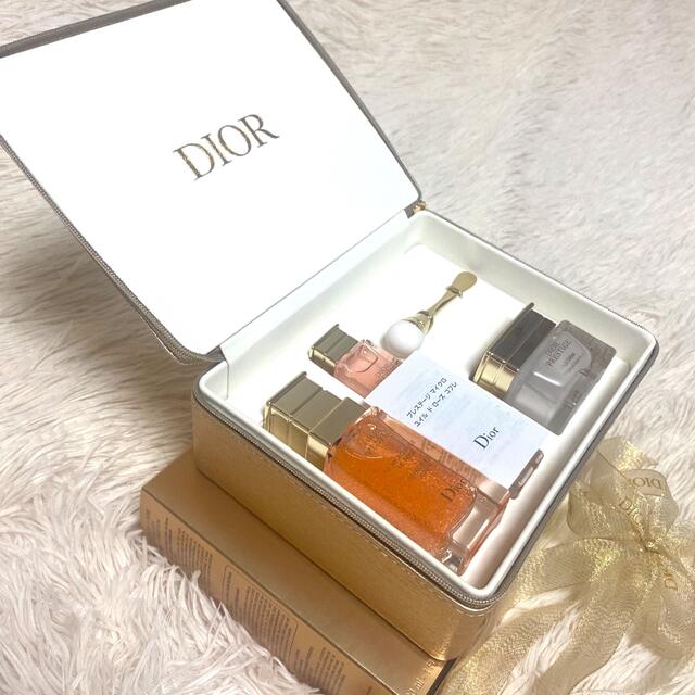Christian Dior(クリスチャンディオール)のケースのみ★ディオール マイクロユイルドローズコフレのボックス コスメ/美容のメイク道具/ケアグッズ(メイクボックス)の商品写真