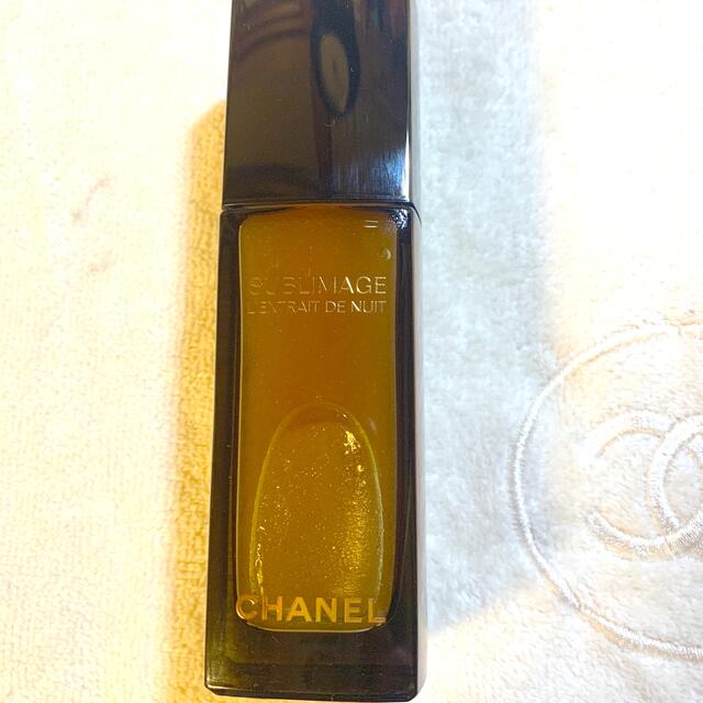 CHANEL美容液　（参考　40 ml  ¥ 82,500税込）