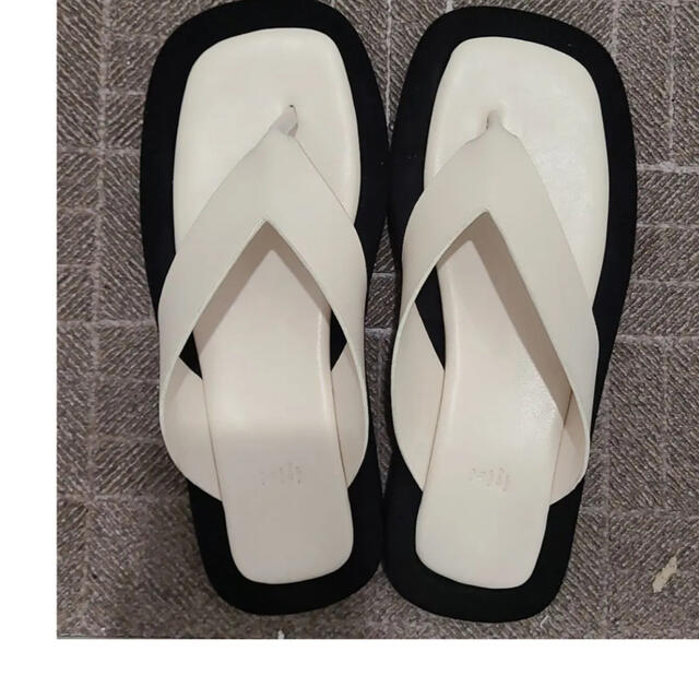 TODAYFUL(トゥデイフル)のお値下げ　Agawd  アガウド　Frame Sandals レディースの靴/シューズ(サンダル)の商品写真