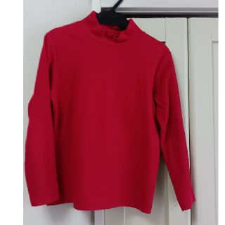 ユニクロ(UNIQLO)のユニクロ　マイクロフリース　長袖シャツ　サイズ140 レッド(Tシャツ/カットソー)