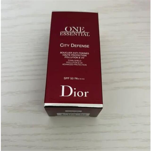 Dior(ディオール)のディオール　ワンエッセンシャルシティディフェンス50 コスメ/美容のボディケア(日焼け止め/サンオイル)の商品写真