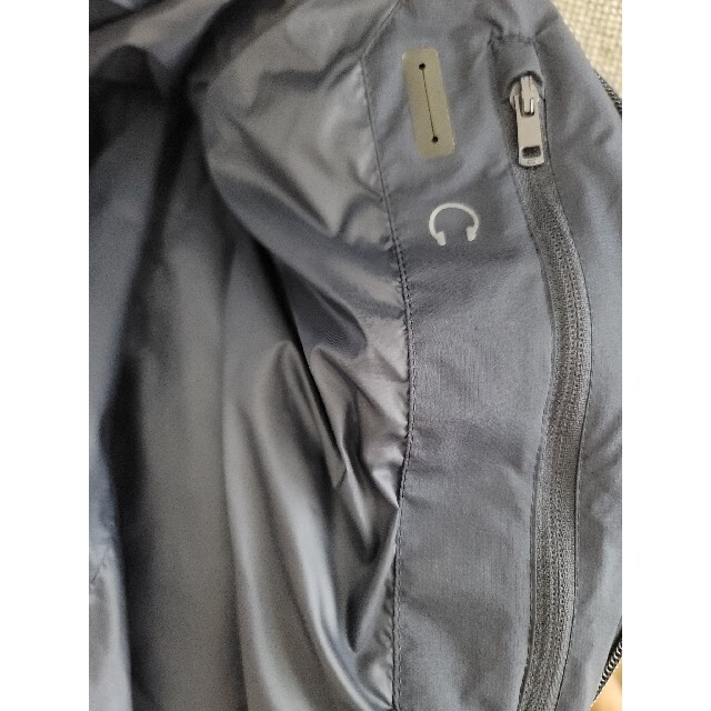UNIQLO(ユニクロ)のユニクロ　シームレスダウン　ネイビー　Lサイズ メンズのジャケット/アウター(ダウンジャケット)の商品写真