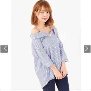 イング(INGNI)のINGNI♡タグ付新品♡ストライプオフショルシャツ(シャツ/ブラウス(長袖/七分))