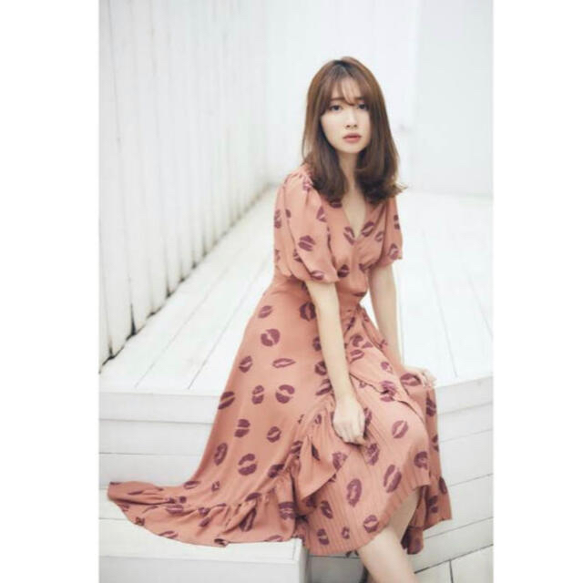 Her lip to(ハーリップトゥ)のハーリップトゥーherlipto Lip-print Wrap Dressリップ レディースのワンピース(ロングワンピース/マキシワンピース)の商品写真