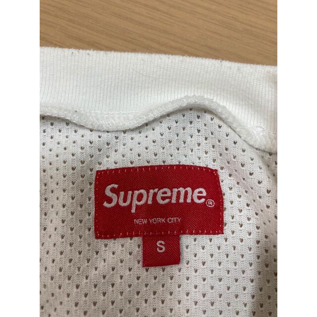 Supreme(シュプリーム)のSupreme Cotton Mesh Gradient Logo S/S メンズのトップス(Tシャツ/カットソー(半袖/袖なし))の商品写真