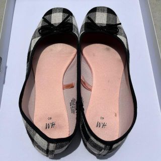 エイチアンドエム(H&M)のパンプス バレエシューズ　チェック(バレエシューズ)