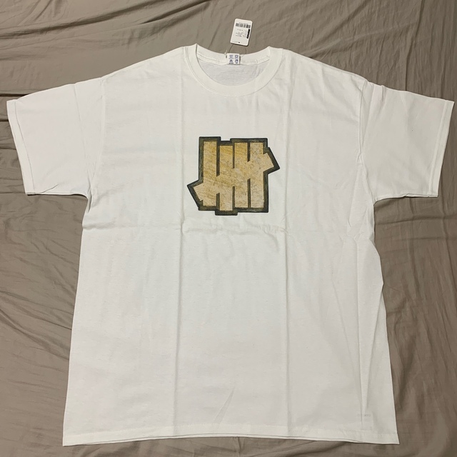 UNDEFEATED(アンディフィーテッド)のアンディフィーテッド　undefeated Tシャツ　Lサイズ2枚セット メンズのトップス(Tシャツ/カットソー(半袖/袖なし))の商品写真