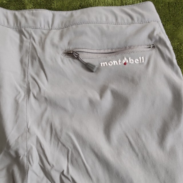 mont bell(モンベル)のムーミンママ様mont-bellパンツ ライトグレー 薄手　レディース　S-M スポーツ/アウトドアのアウトドア(登山用品)の商品写真