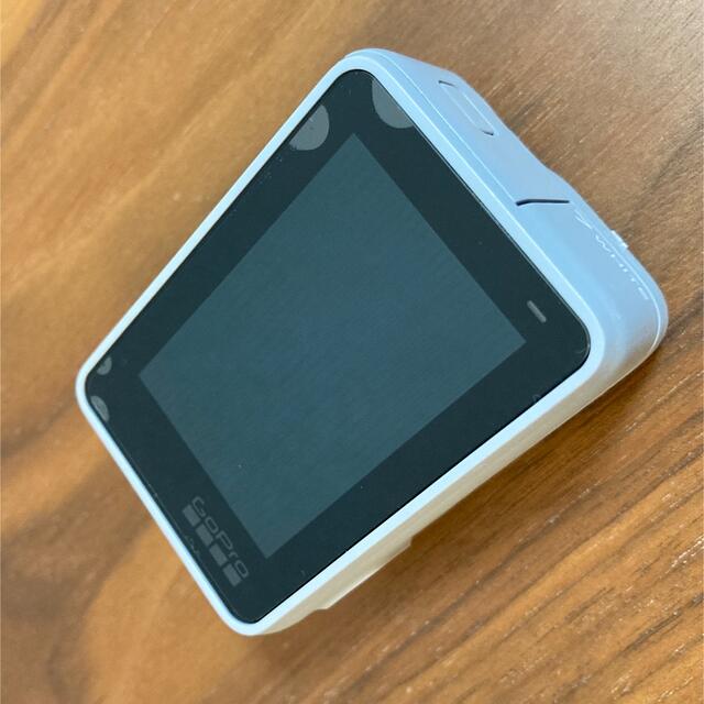 GoPro(ゴープロ)のGoPro HERO7 White 中古美品 スマホ/家電/カメラのカメラ(ビデオカメラ)の商品写真