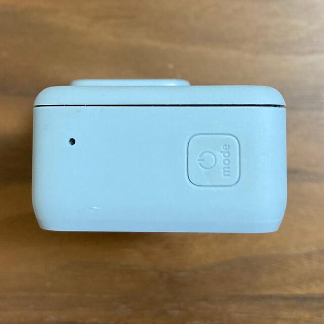 GoPro(ゴープロ)のGoPro HERO7 White 中古美品 スマホ/家電/カメラのカメラ(ビデオカメラ)の商品写真