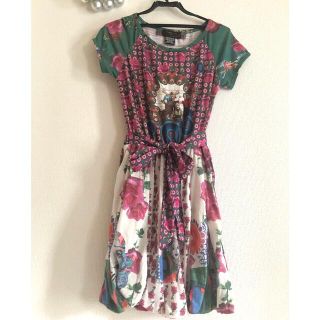 デシグアル(DESIGUAL)のデシグアル　膝丈ワンピース　シルクドソレイユコラボ(ひざ丈ワンピース)