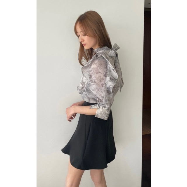 SNIDEL - 【売切り希望】snidel トワルドジュイ柄ブラウス【公式